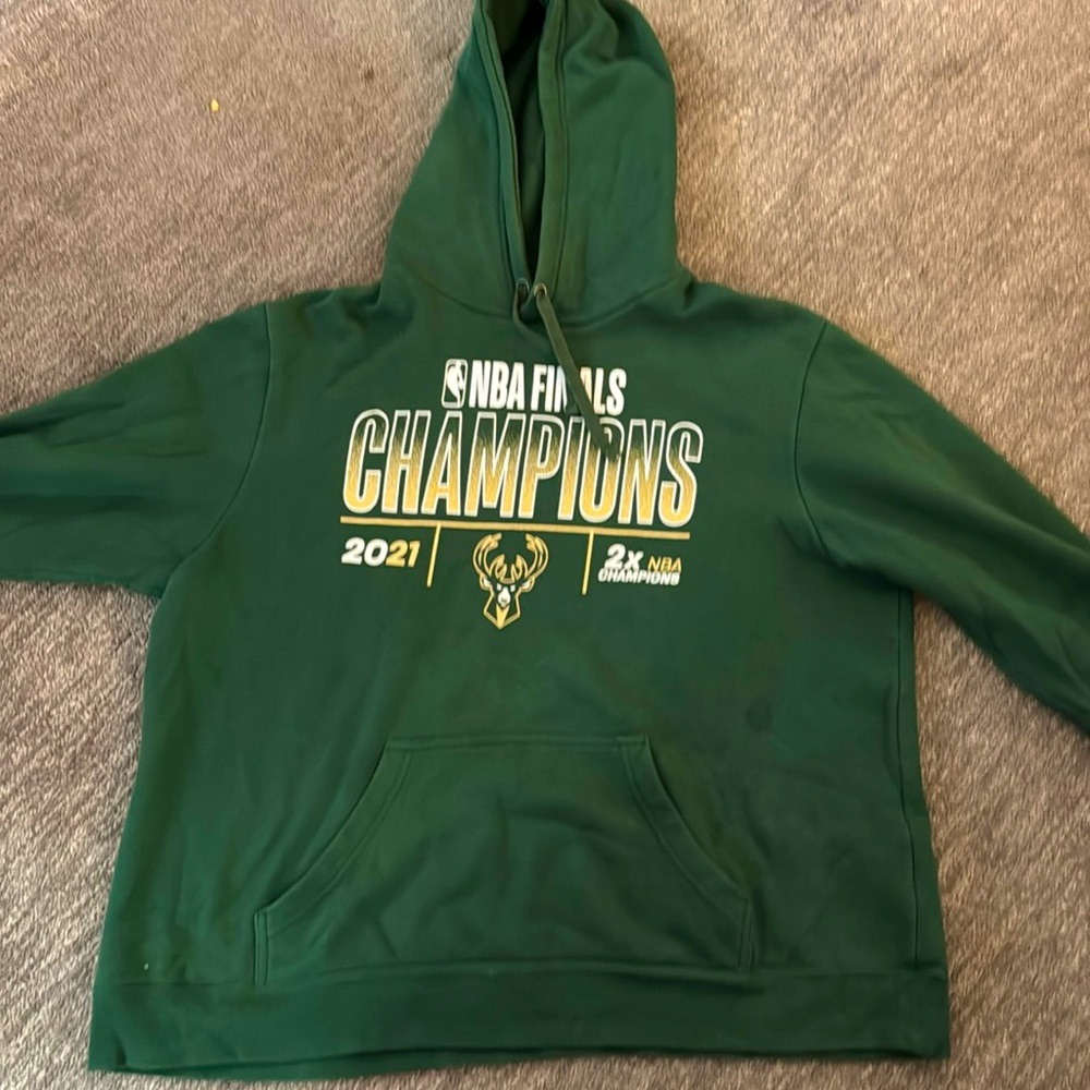 Fanatics Milwaukee bucks sweatshirt